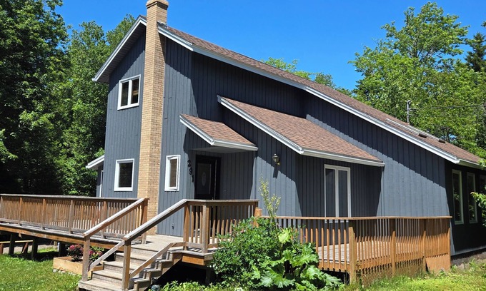 Clifton Royal House | Rustic Hideaway Quispamsis
