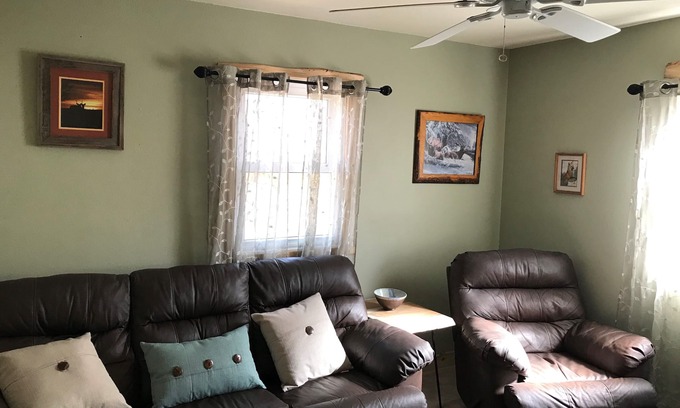 Laramie House | Rustic home close to campus!