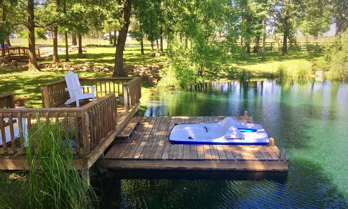 Doniphan House | Rustic Lodge for 14 near Current River on private 35 acres