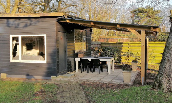 Ostgroßefehn Cabin | Rustic log cabin/chalet in a quiet location in the middle of nature in East Friesland