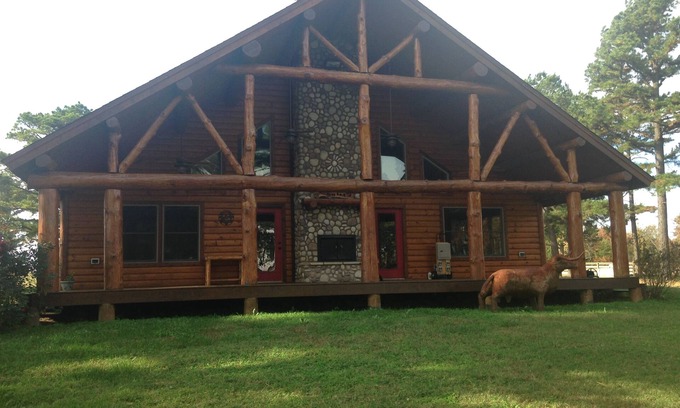 Moodys Cabin | Rustic Log Home in the Pines Great place to rest, relax and unwind!