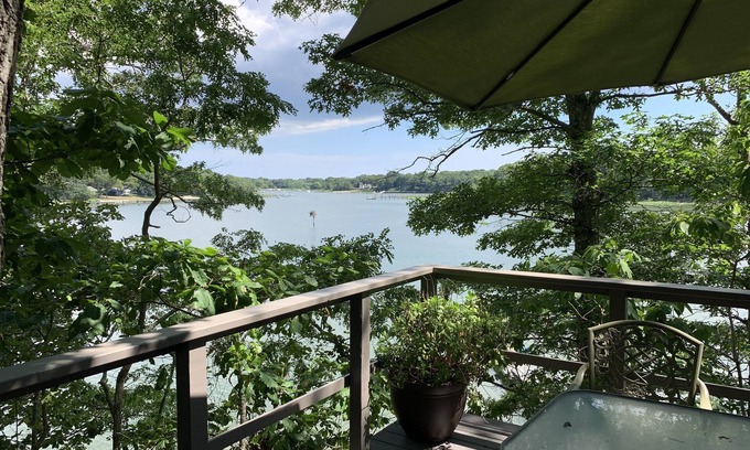 Mattituck House | Rustic Mattituck Waterfront Home w/Pool & Private Dock