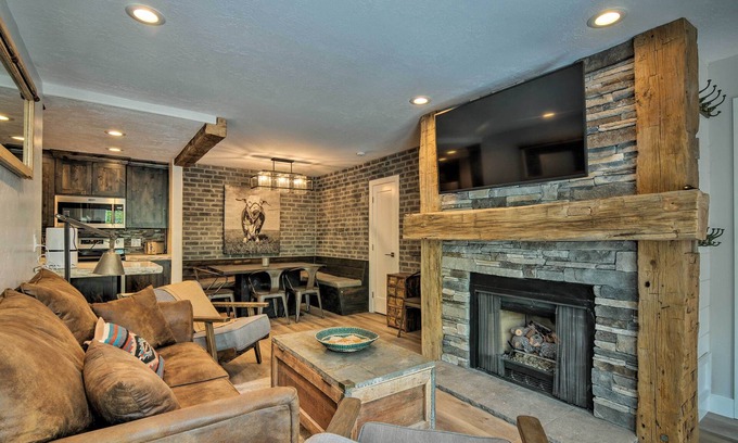 Brian Head Condo | Rustic Ski-Out Brian Head Condo w/Comm. Pool