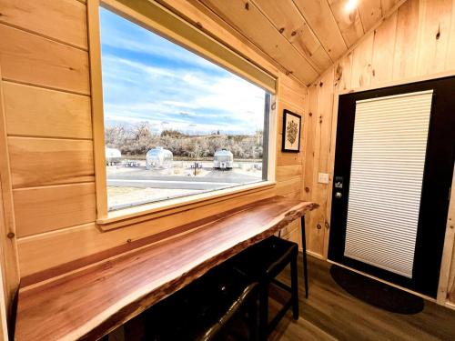 Pear Park House | Rustic Tiny House Glamping in Grand Junction: Authentic Rural Charm in Colorado