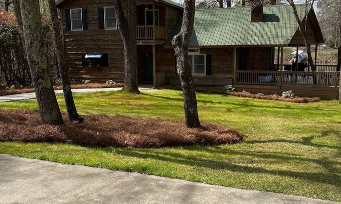 Ridgeway House | Rustic Waterfront Cabin Lake Wateree