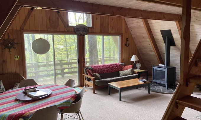 Glendale Cottage | Rustic Waterfront Retreat With Private Dock, 2 kayaks & canoe. Air conditioner!