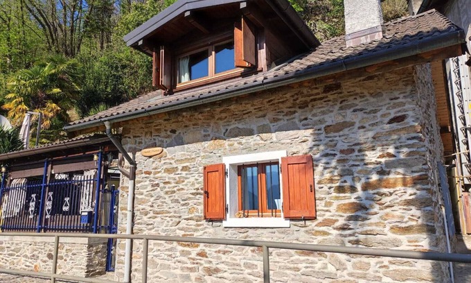 Maccagno House | Rustico Diana with wildly romantic garden and lake and mountain views