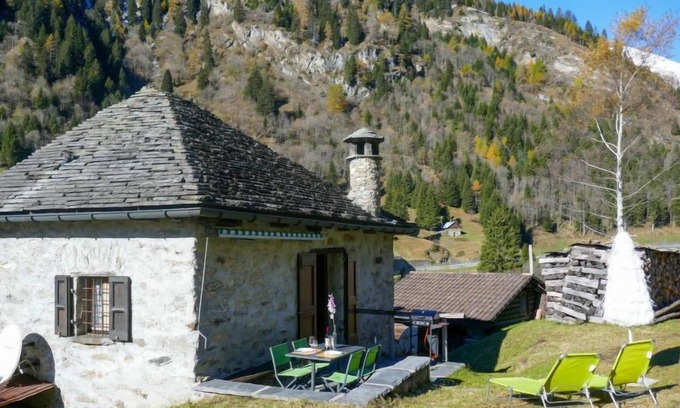 Blenio House | Rustico Stübii by Interhome