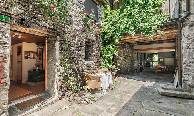 Sigirino House | Rustico Stock with free WiFi, Lugano, Switzerland