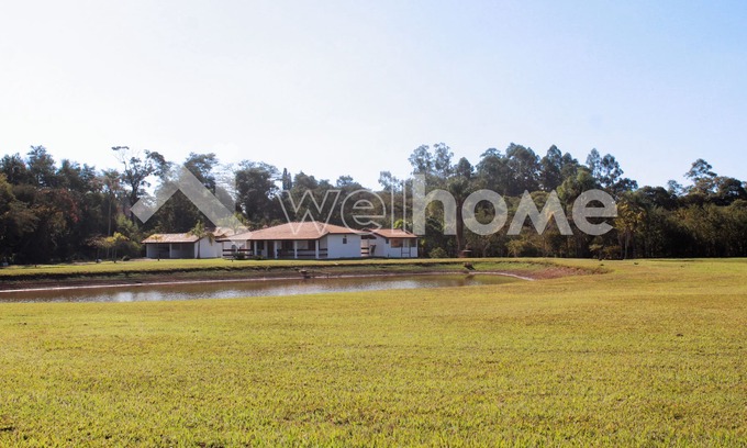 Quadra House | Sítio Aconchegante com Ampla Área de Lazer em Quadra