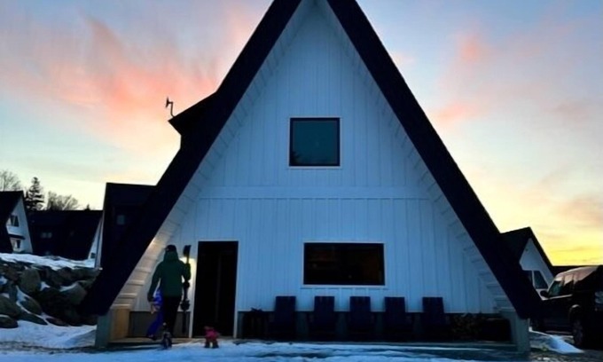 Rangeley House | Saddleback - Parmachenee A Frame #12 - ski-in/out