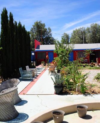Joshua Tree Hotel | Safari Motor Inn - Joshua Tree