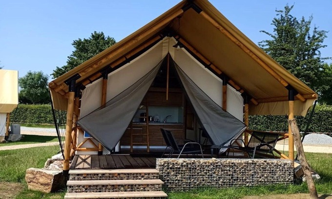 Houthem House | Safari tent with bathroom, 9 km from Maastricht