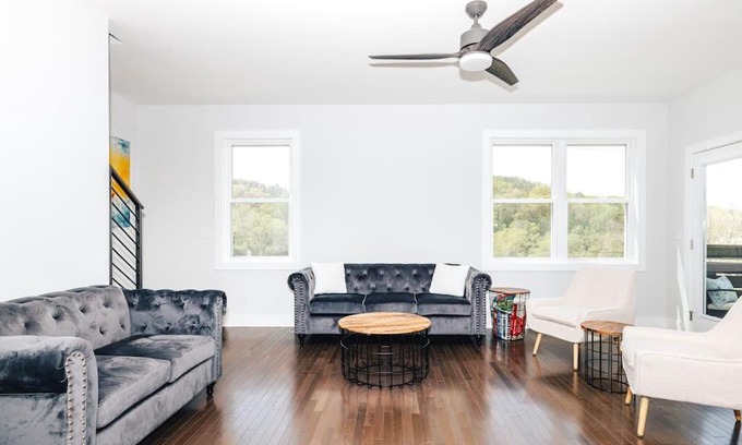 Woodfin House | Sage House