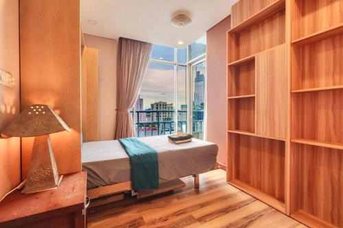 Ben Nghe Apartment | SAIGON Hideout - Lancaster Building, Saigon Central and Japanese DownTown