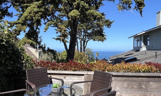 Pacific Grove House | Sailaway - Pacific Grove House - Attention Sea Gazers!