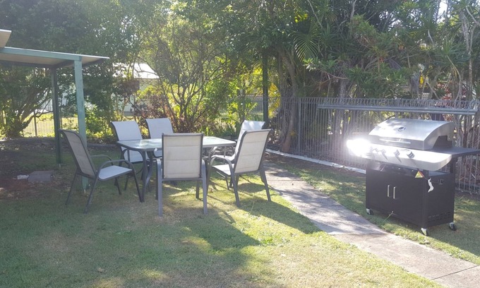 Lota House | Sailor's Rest Holiday House