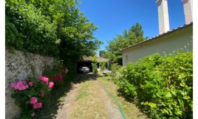 Saint-Julien-de-Concelles House | Saint-Julien-de-Concelles House