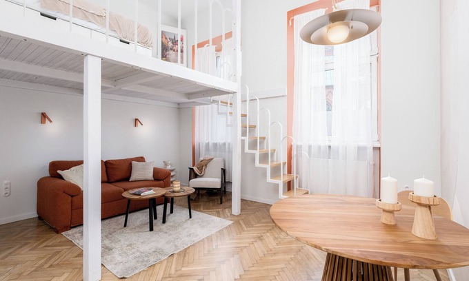 Stare Podgorze Apartment | Saint Joseph View Studio with Mezzanine