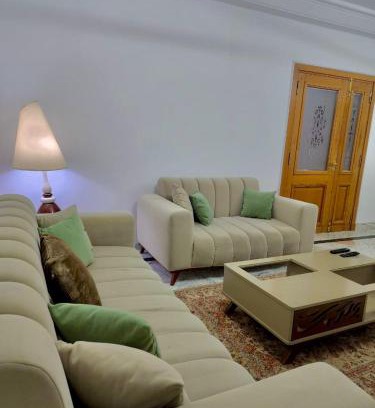 Jardins De Carthage Apartment | Salon et 3 chambres meublées au jardin de carthage