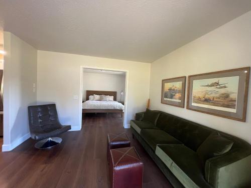 Port Angeles Bed & Breakfast | Salt and Cedar Bed and Breakfast