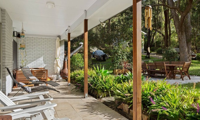 Pearl Beach House | Salt and Stone Modern Pearl Beach Stay 2 Mins to Ocean