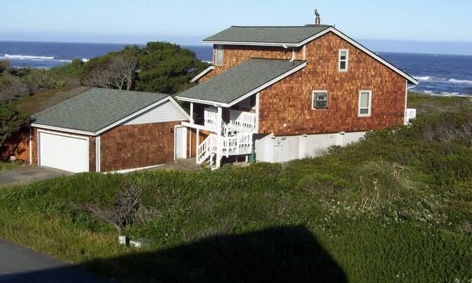 Gold Beach House | SALTY DOG OCEANFRONT HOME GOLD BEACH OREGON