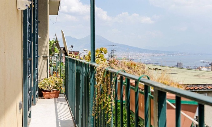 Arenella Apartment | Salvator Rosa Metro station Flat x8