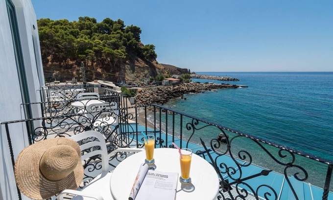 Khora Sfakion Hotel | Samaria by the Sea