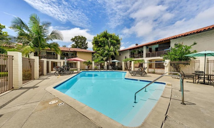 Grantville Apartment | San Diego Condo Pool Access, 8 Mi to Downtown