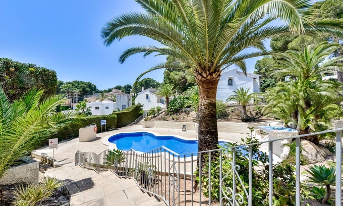 Moravit Ski Chalet | SAN JAIME, nice bungalow in Moraira for 4 adults and 2 children with communal pool and free wifi