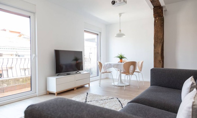 Egia Apartment | SAN SEBASTIAN TRAIN & BUS STATION TOURIST FLAT