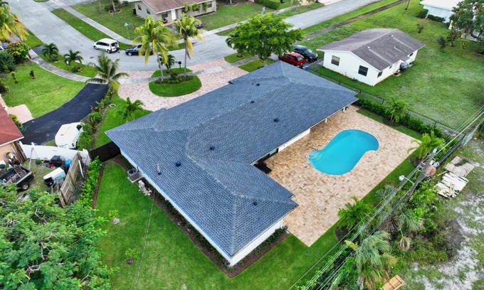 Fort Lauderdale House | Sandals Beach Cottage