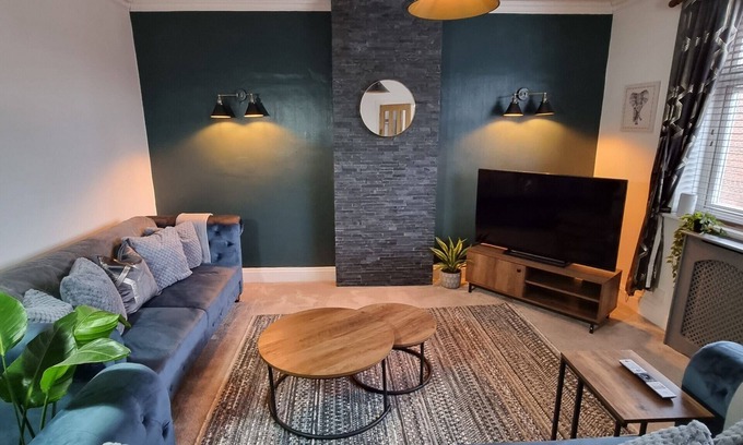 Sandbach Apartment | Sandbach Deluxe Whole Apartment