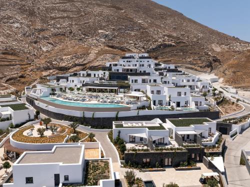 Kamari Resort | Sandblu Resort
