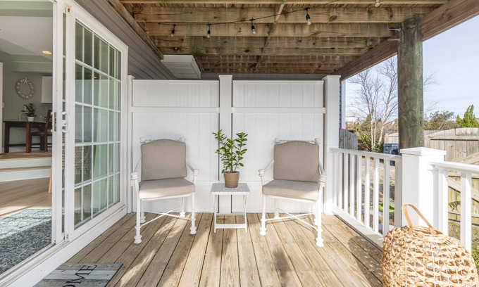 Sandbridge Apartment | Sandbridge Beach Bay Getaway