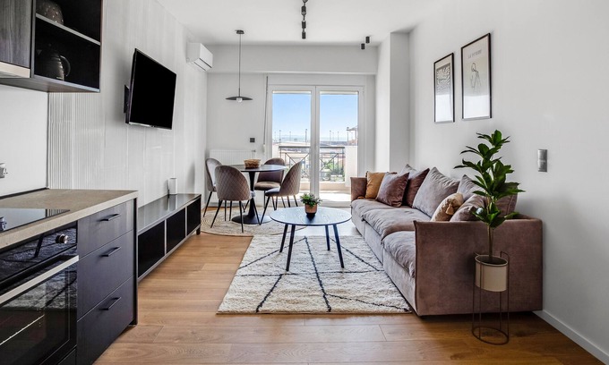 Thessaloniki Apartment | Sanders Arch - Cozy 1-Bdr. Apt. w/ Balcony