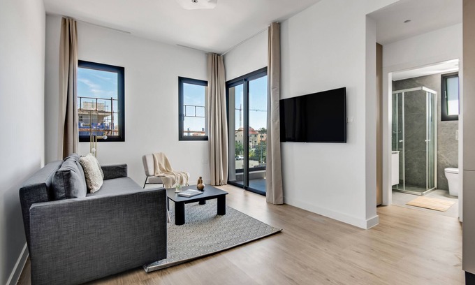 Limassol Apartment | Sanders Crystal 2 - Sweet 2-Bdr Apt w Shared Pool