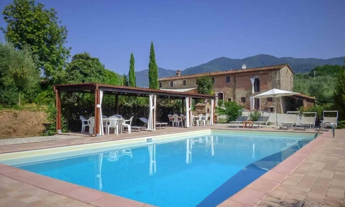 Capannori Villa | Sandra, private pool villa. WiFi and view. Lucca