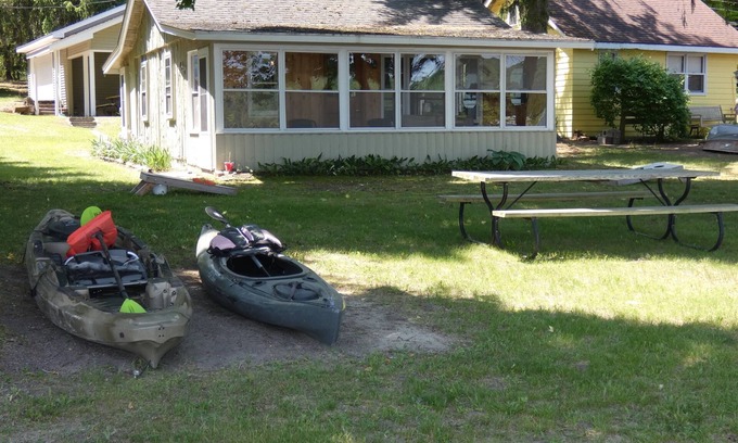 Bellaire Cottage | Sandy Bottom Cottage on Intermediate Lake