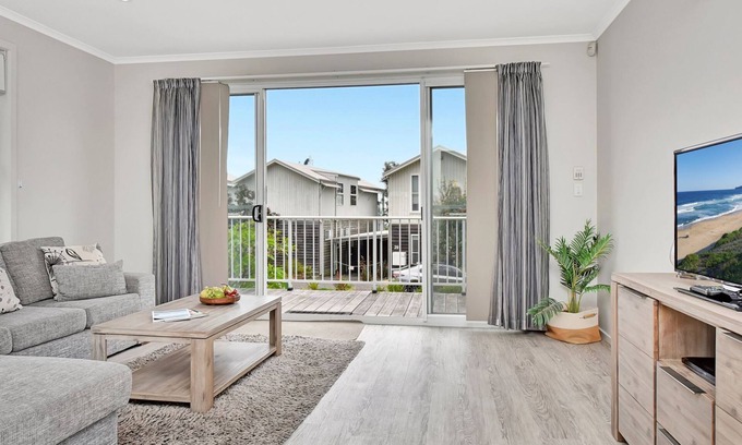 Caves Beach Villa | Sandy Drift at Caves Beach Villas