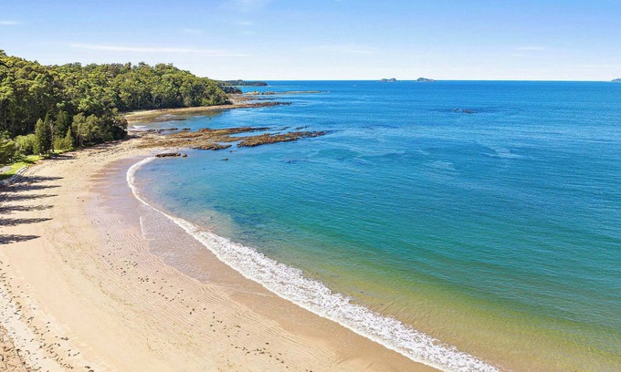 Long Beach Apartment | Sandy Shores Unit 4, 150m Flat walk to Beach