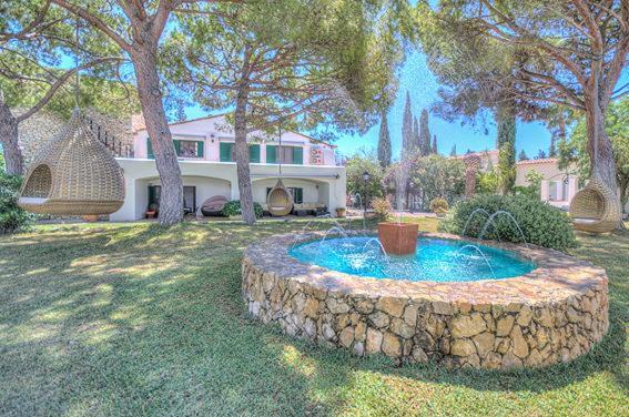 Can Macia Villa | Sant Pere de Ribes Villa Sleeps 22 Pool WiFi