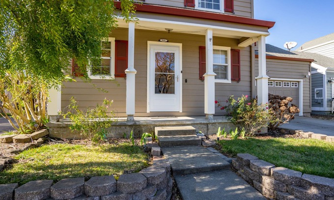 Santa Rosa House | Santa Rosa perfect local escape ~ 4 bedroom walking distance to downtown