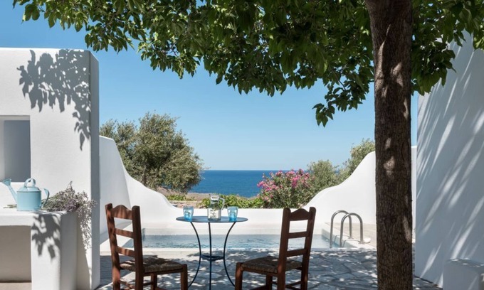 Kamari Apartment | Santorini Suite with Sea View 4
