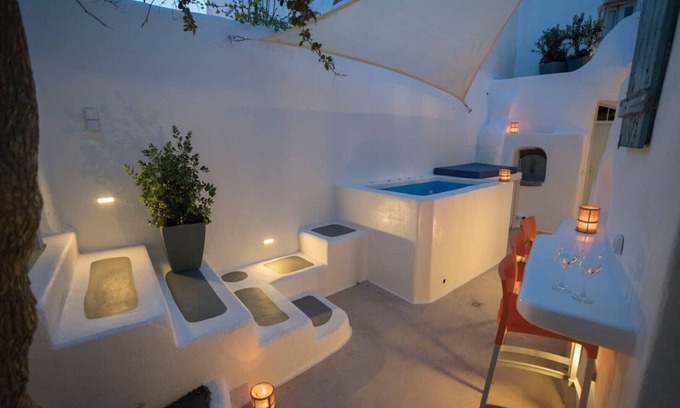 Emporio House | Santorini-treasures Mallisa villa traditional