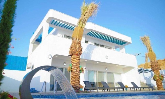 Al-Maghtas Villa | Santorini Villa