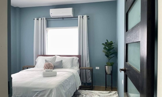 Buccoo Condo | Sapphire-Vibrant & Relaxing 3mins to Buccoo Beach
