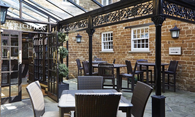 Towcester Hotel | Saracens Head Towcester by Greene King Inns