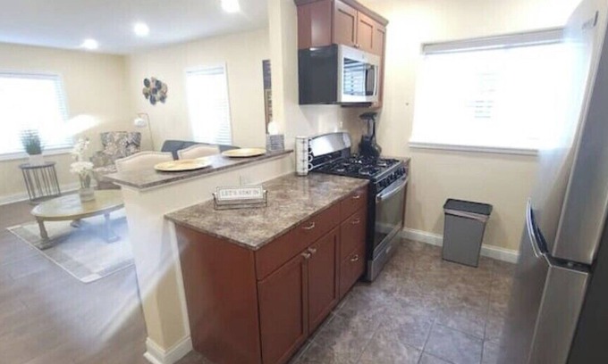 Mount Auburn Apartment | Sassy Cincy #1
